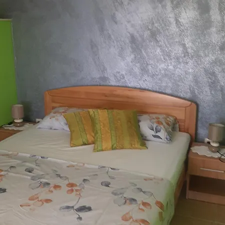 Viktoria Apartamento